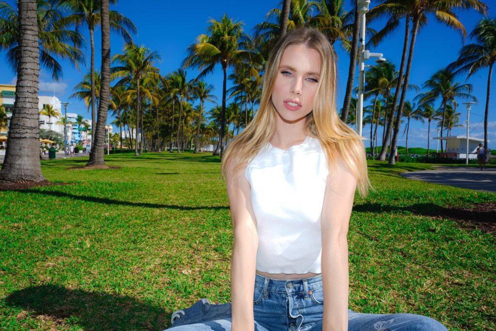 Who Is Hannah Hays Bio Age Career Net Worth Height Who Is Hannah Hays Bio Age Career Net Worth Height