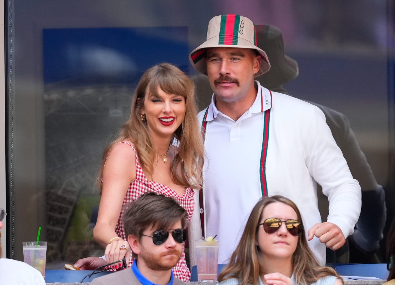 taylor swift and travis kelce news article