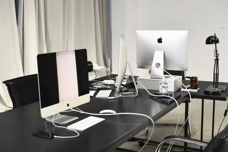 Master Cable Management for a Tidy, Stress-Free Workspace